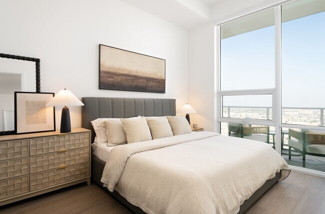 Photo - Olympic + Hill