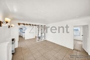 Photo - 910 E 90th St