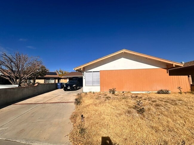 Photo - 129 E Ave Q4 House