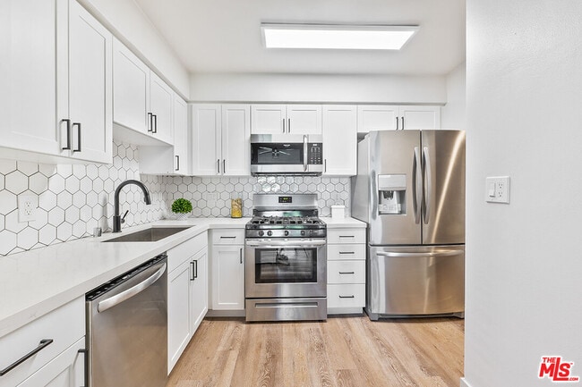 Photo - 821 3rd St Unit 209