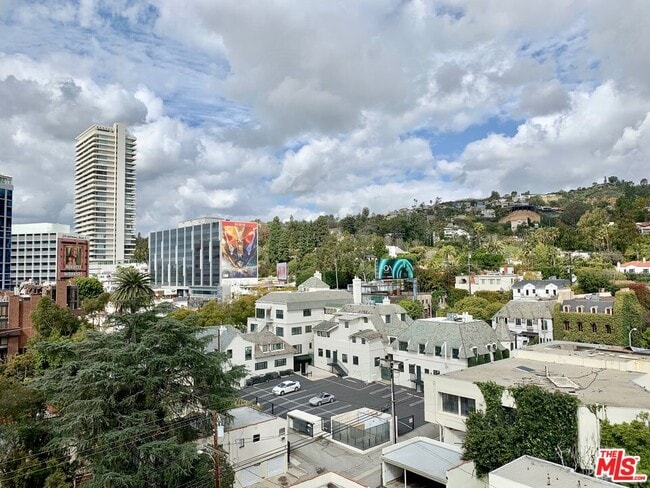 Photo - 999 N Doheny Dr Unit 904