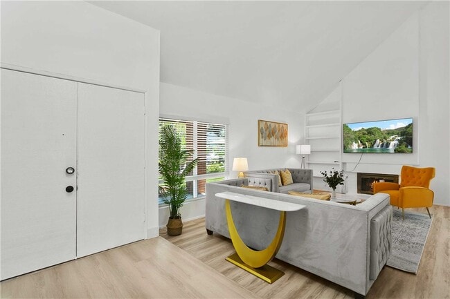 Photo - 24282 Sunnybrook Cir
