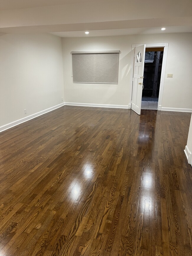 Photo - 12244 Magnolia Blvd