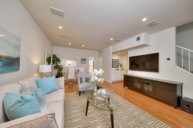 Living Room - 938 18th St