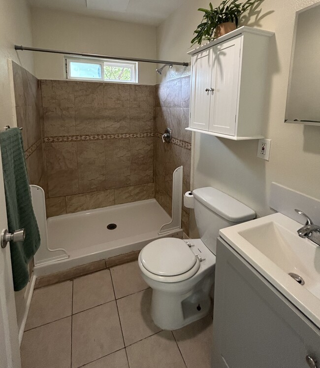 Photo - 5527 Bolivar St