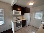 Photo - Charming and Bright 2 bed 1 bath in Point ... Apartment Unit 1717 Evergreen Street