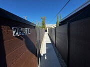 Photo - 25514 Walker St