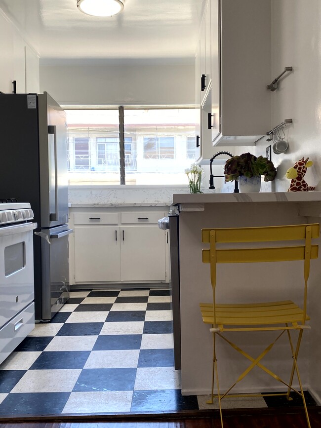 Photo - 1169 N Curson Ave Unit 7