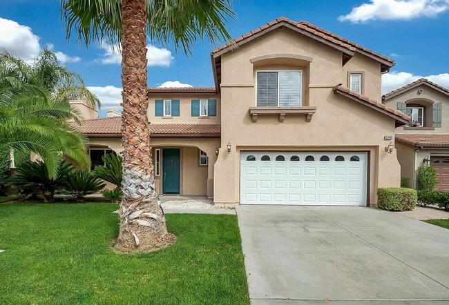 Building Photo - Modern 5 Bedroom in Paseo Del Sol