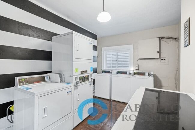 Photo - 417 Juniper St