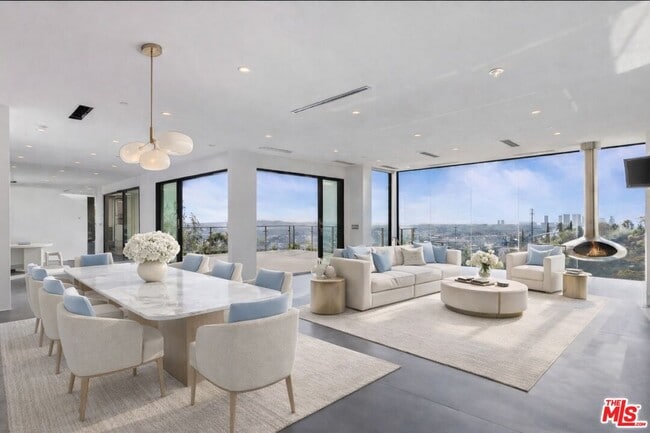 Building Photo - 8460 Harold Way