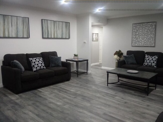 Photo - 9861 Pacific Ave