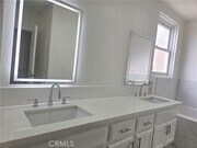 Photo - 25 S 15th Pl