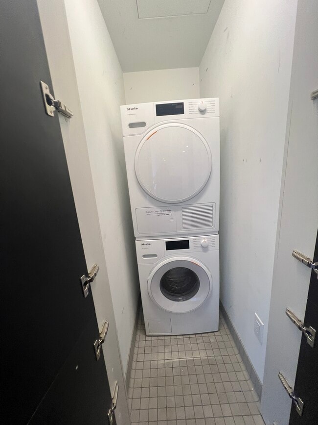 Photo - 6250 Hollywood Blvd Unit 11K