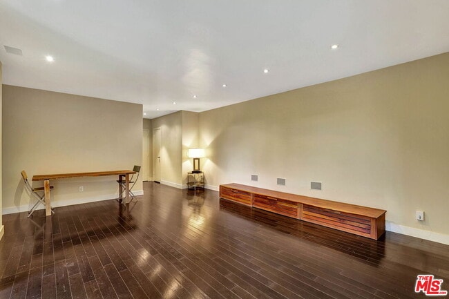 Photo - 1010 Palm Ave Unit 109