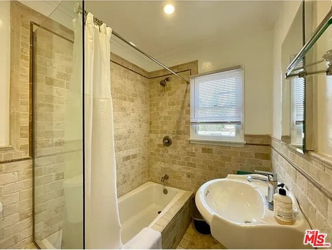 Photo - 816 17th St Unit 2A