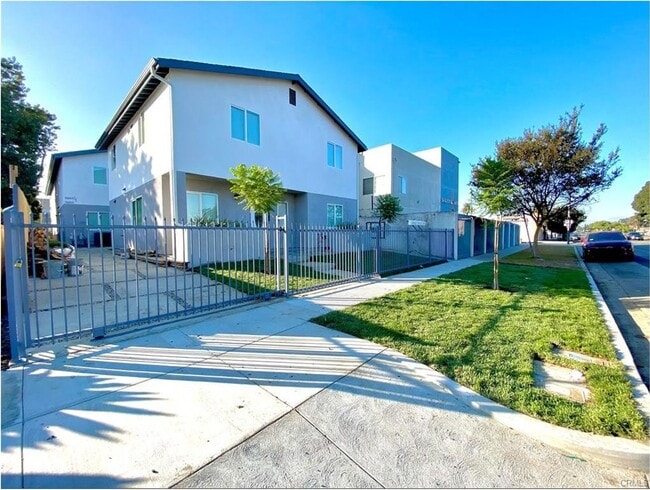 Photo - BROADWAY(10617) Unit BROADWAY(10617)