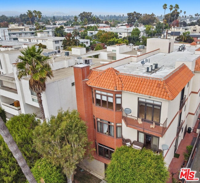 Photo - 911 5th St Unit 301