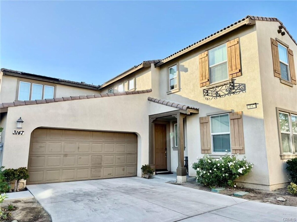 Cozy 4 Bedroom 3 Bath located conviently i... - Cozy 4 Bedroom 3 Bath located conviently i... House