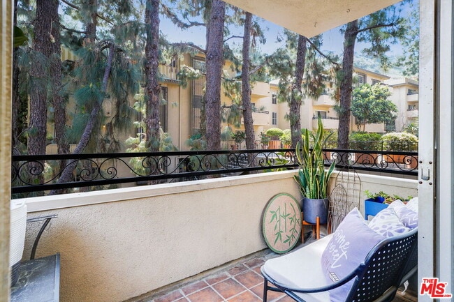 Photo - 6728 Hillpark Dr Condo Unit 308