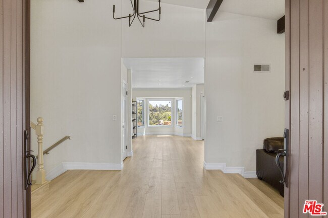 Photo - 3970 Ellenita Ave