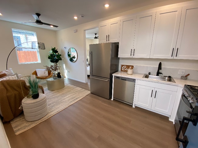 Photo - 3042-3044 J St Unit 103