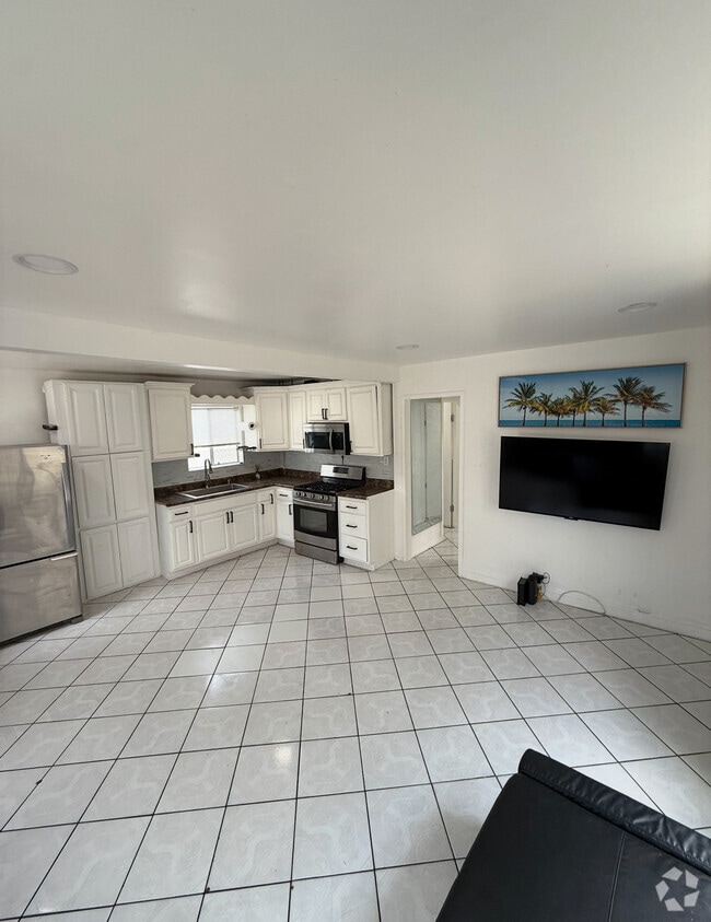 Building Photo - 22418 Elaine Ave Rental