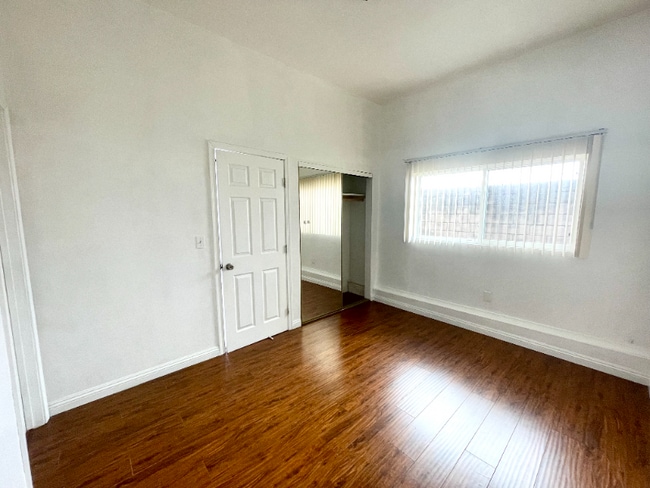 Building Photo - 2177 W Crestwood Ln