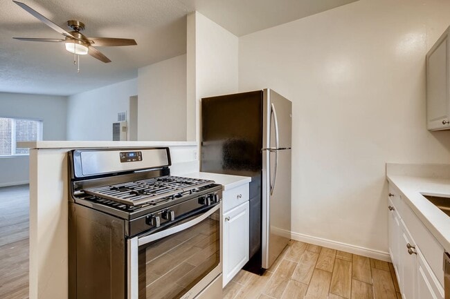 Photo - 2 Bedroom/1 Bath single story unit in duplex for rent in Encinitas!