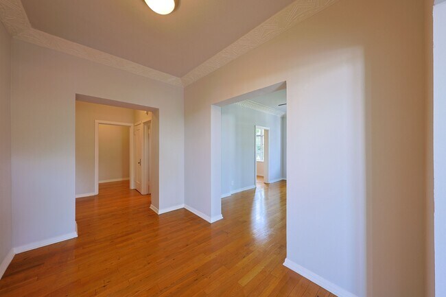 Photo - 1314 Hayworth Ave