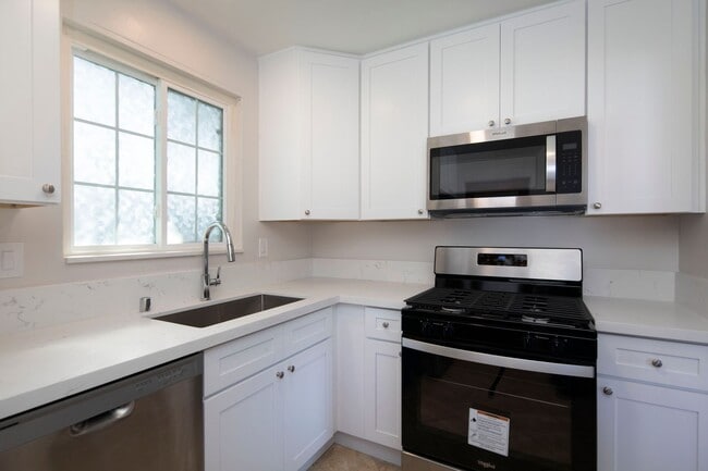 Building Photo - 7453-7455 Fulton St Unit 7455 Rental