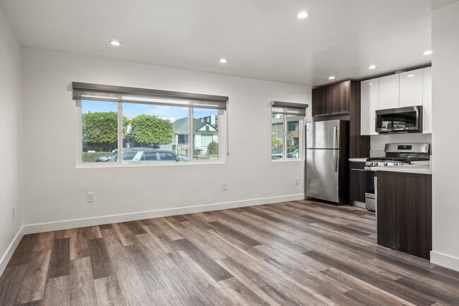 Photo - 1352 W. 36th St.