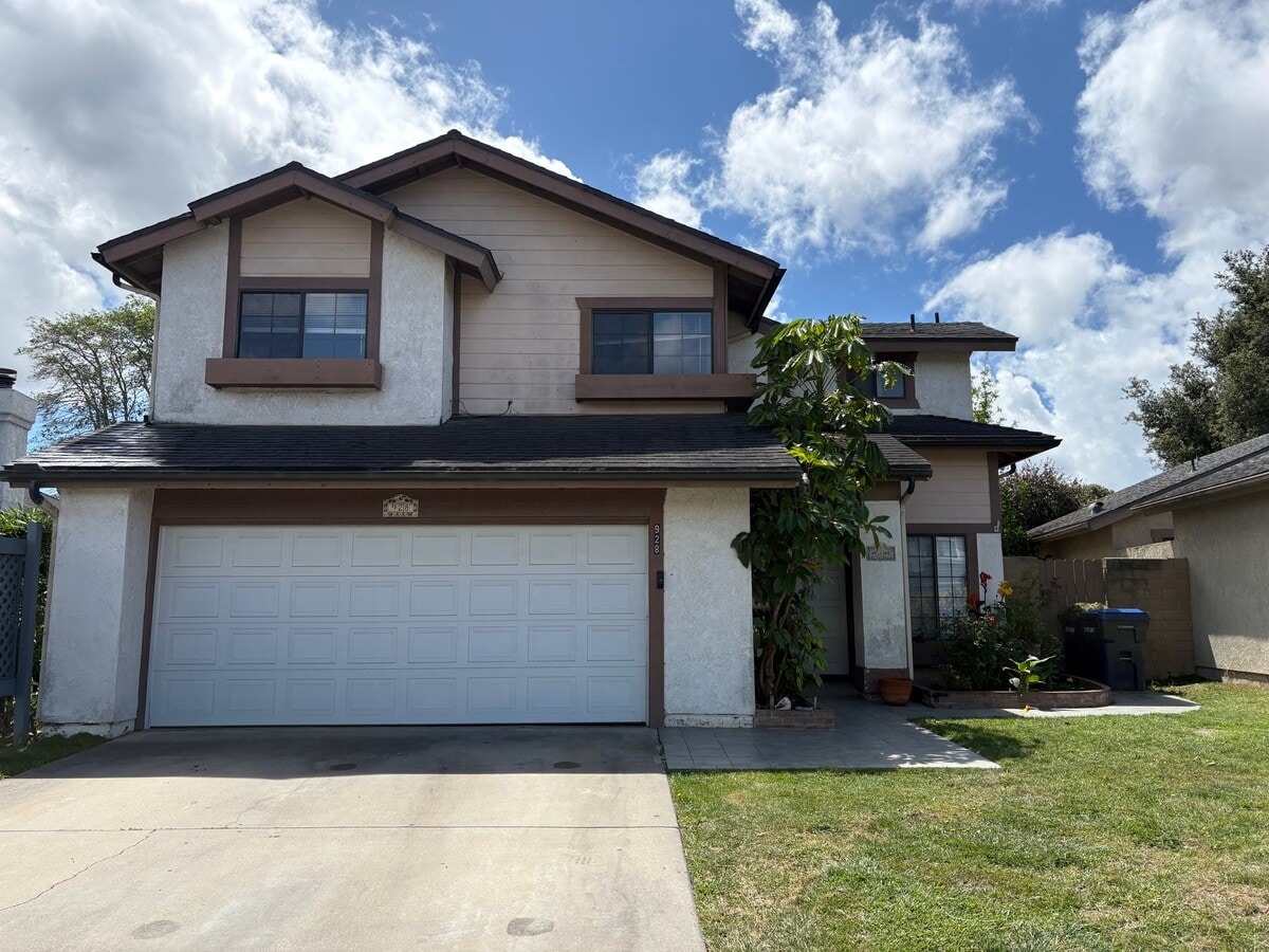 Photo - 928 Aster Ln