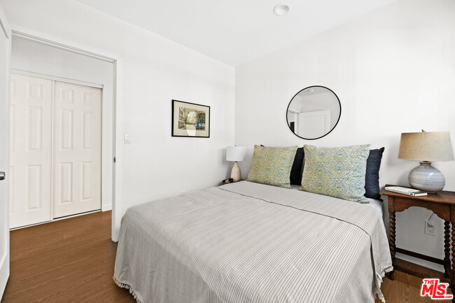 Photo - 2819 3rd Ave