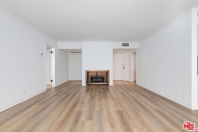 Photo - Spacious 2 bed/2bath newly renovated condo in Westwood- 1275 Sq ft.