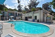 Photo - Silver Oak Apartments
