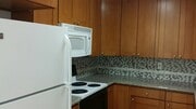 Photo - UTC Duplex 1475 Sq Ft 3 bedroom 1.5 ba woo... House