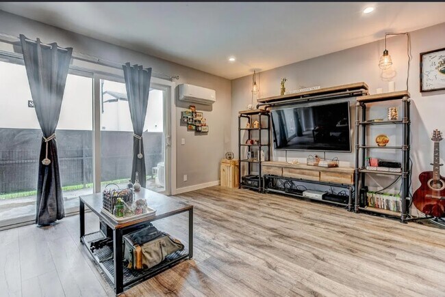 Photo - 8027 Caminito de Pizza Unit F