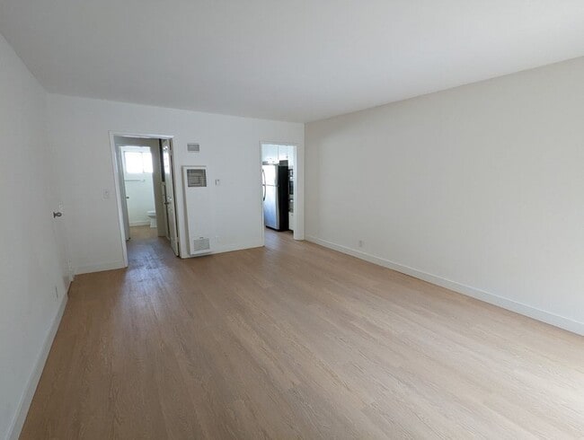 Photo - 1824 Manning Ave Unit 10
