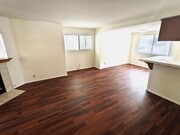 Photo - 279 E Glenarm St Townhome
