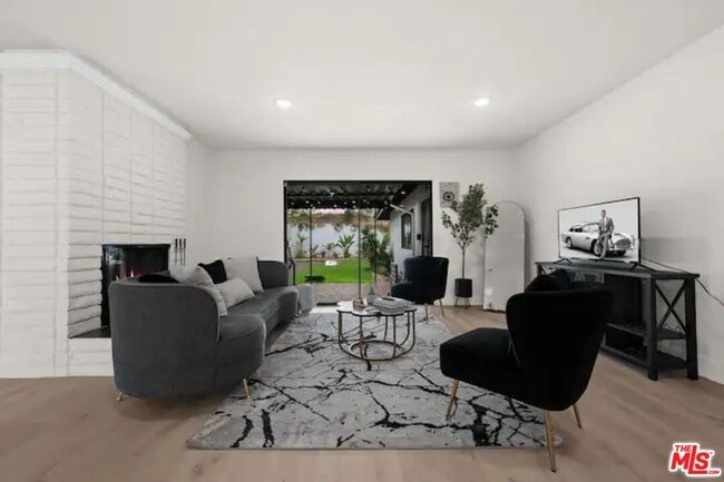 Photo - 2617 S Beverly Dr