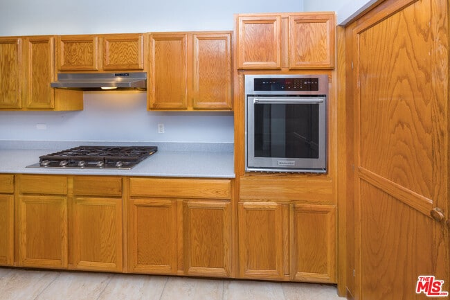 Photo - 3751 Scadlock Ln