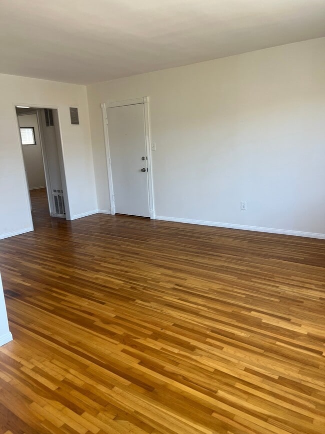 Photo - 3426 Mentone Ave Unit 7