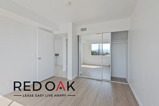 Photo - 3540 Fletcher Dr Unit 201