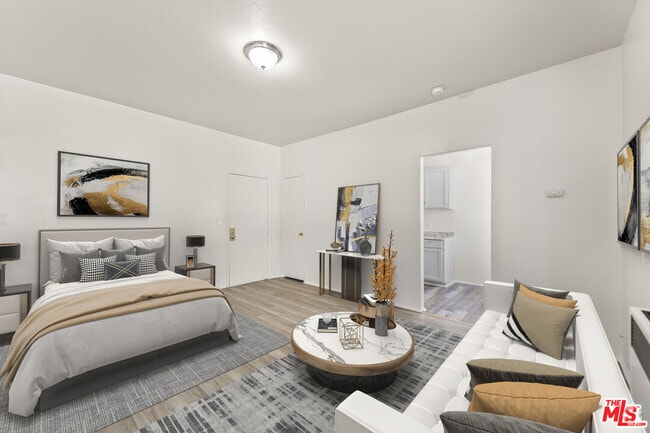 Building Photo - 842 W 83rd St Unit 11 Rental