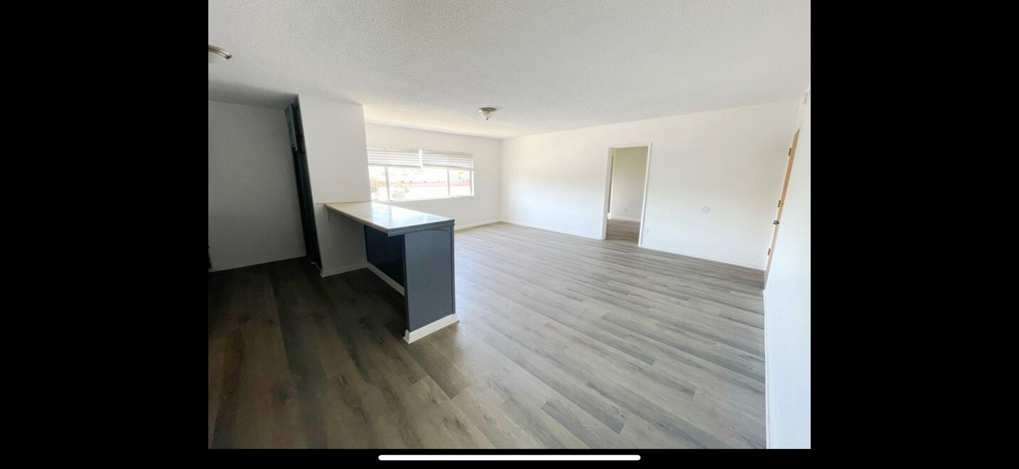Photo - 4240 S Figueroa St