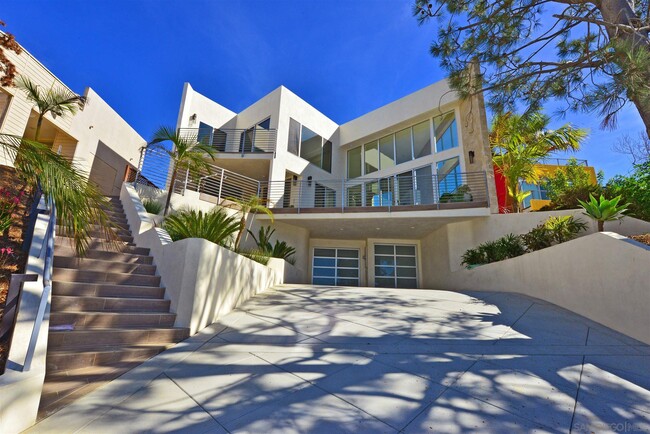 Photo - 13721 Pine Needles Dr House
