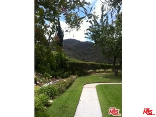 Photo - 1337 Avenida de Cortez