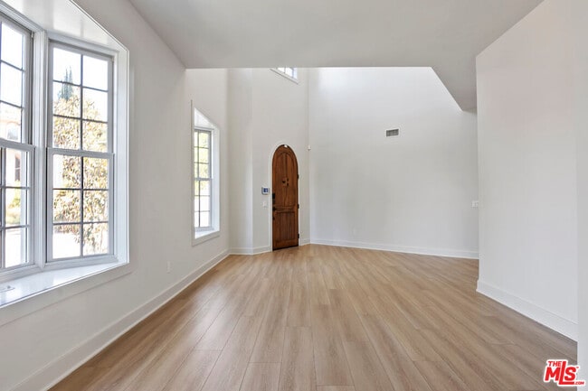 Photo - 23550 Valley View Rd