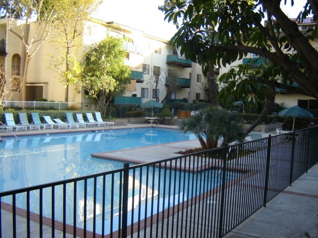 Photo - 5460 White Oak Ave Unit A229